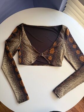 SKIMS LONG SLEEVE SHRUG | DESERT SNAKE PRINT